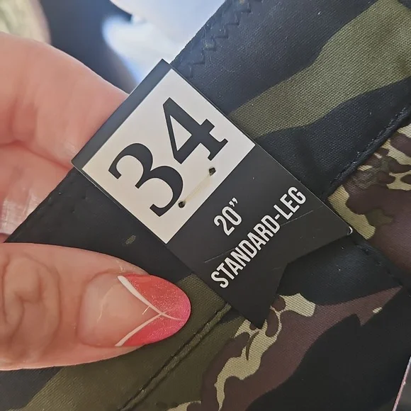 NWT Salty Crew Hybrid Camo Shorts Men 34 - Picture 2 of 10